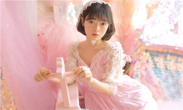 永城供卵试管代怀生子多少钱？这一直是很多不孕不育家庭关注的话题。在中国，不孕不育的发生率越来越高，根据《中国不孕不育现状调研报告》显示，育龄夫妇的不孕不育率从20年前的3%增长至现在的12.5%-18.2%，患者人数高达6000万以上。在这样的背景下，许多家庭通过供卵试管来实现自己的生育梦想。那么，供卵试管代怀生子的费用到底是多少呢？